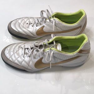 Nike Tiempo Mystic IV Soccer Turf Shoes - Size 13